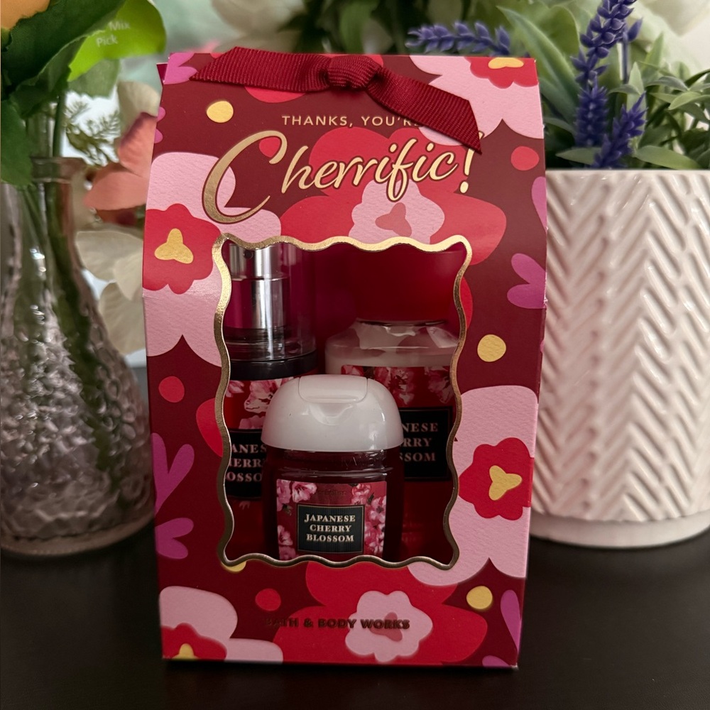 🆕🍒 BATH & BODY WORKS “THANKS YOUR’RE CHERRIFIC” JAPANESE CHERRY BLOSSOM GIFT SET